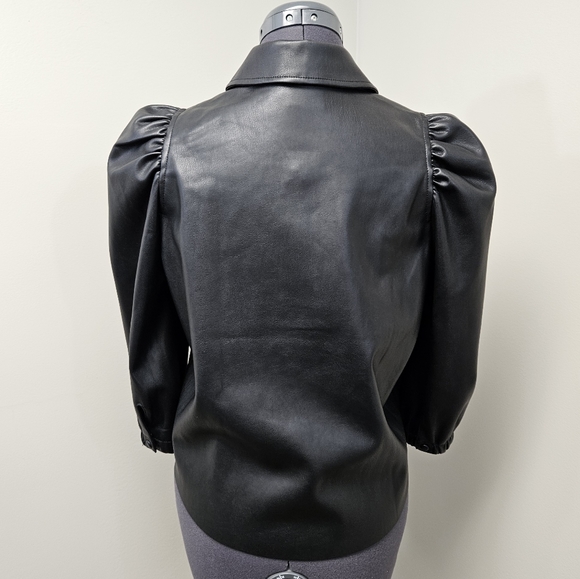 So sexy! Vegan Leather, puff-sleeve blouse - Picture 6 of 12